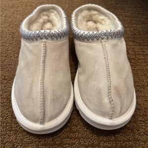 Cozy Gray Ugg Slip-On Slippers